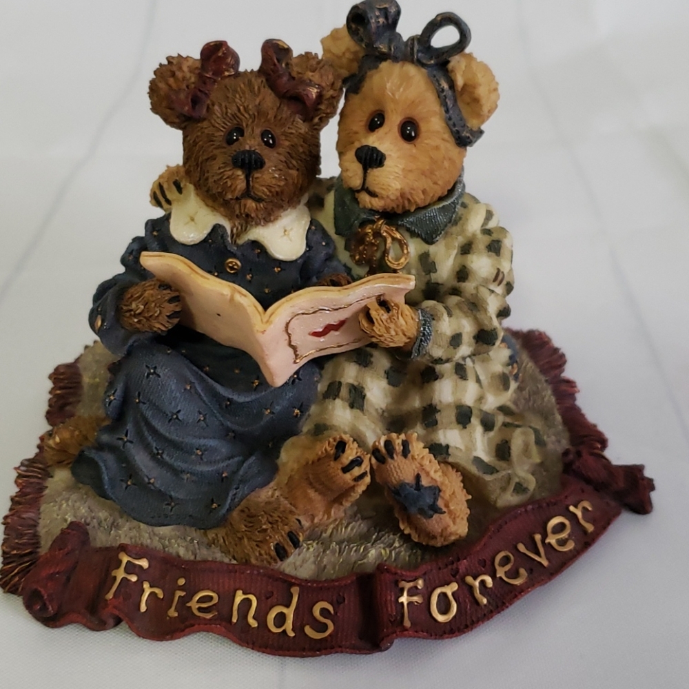 Boyd's Bears & Friends